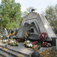 Cmentarz parafialny w Zerzniu