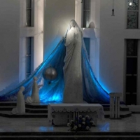 Sanktuarium Matki Bożej Nauczycielki Młodzieży - ołtarz